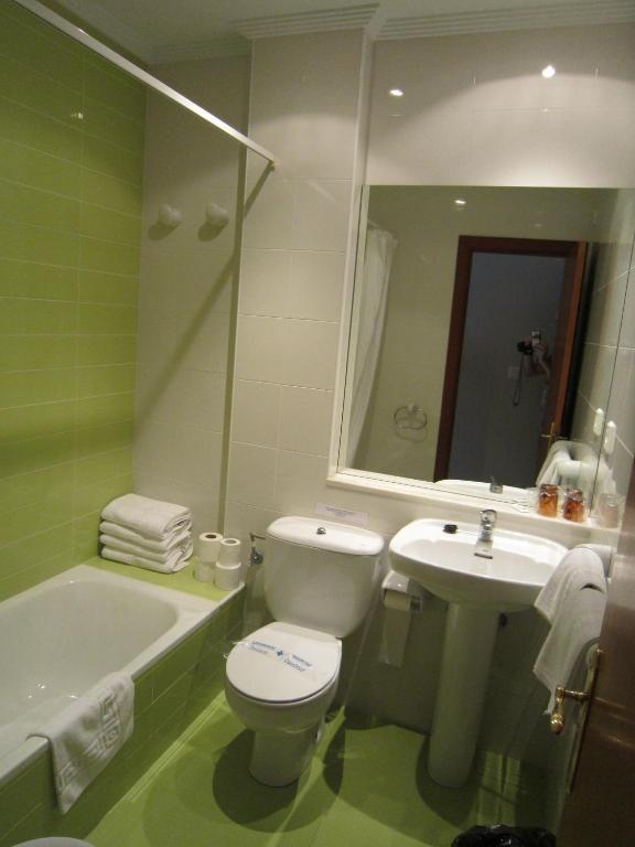 Apartamentos Elena Laredo Room photo